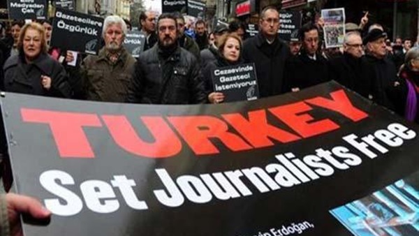 تراجع حرية الصحافة في تركيا.. وزيادة الإعتقالات في صفوف الصحفيين