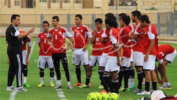 المنتخب الأوليمبي يرتدي زيه التقليدي أمام الجزائر