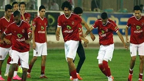 «عظيمة» يشيد بمعسكر الأهلي فى الإمارات 