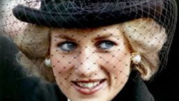  غراميات ديانا تدفع العائلة المالكة البريطانية للتشكيك في نسب الأمير هاري