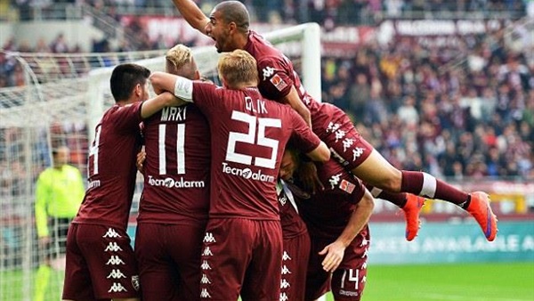 تورينو يفوز على بولونيا بثنائية في الدوري الايطالي لكرة القدم 