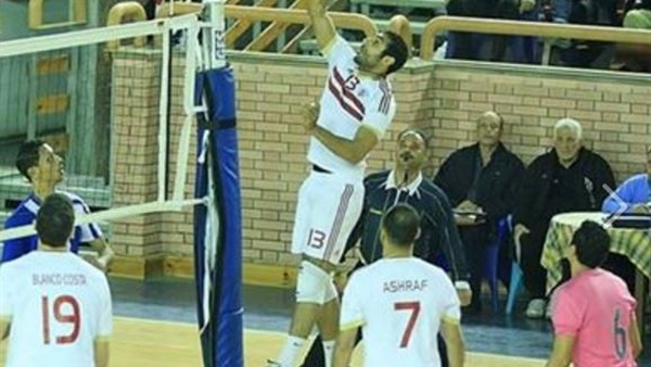 طائرة الزمالك تتخطي عقبة الطيران بصعوبة 