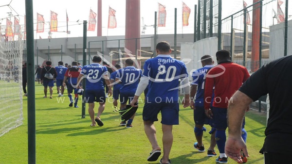 جلسات استشفائية للاعبو الأهلي عقب التدريبات