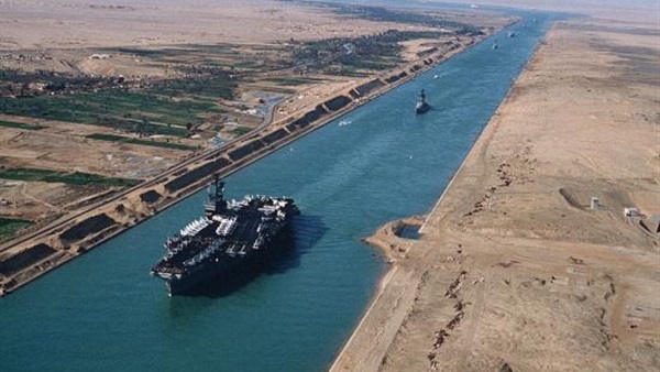 عبور 42 سفينة مجرى قناة السويس من بينها حاوية فرنسية عملاقة