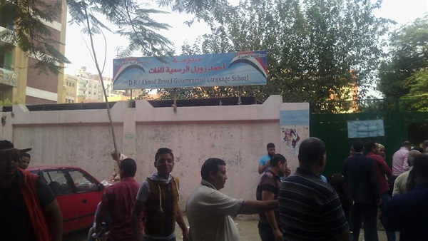 توزيع وجبات على الناخبين أمام مدرسة عابدين الثانوية
