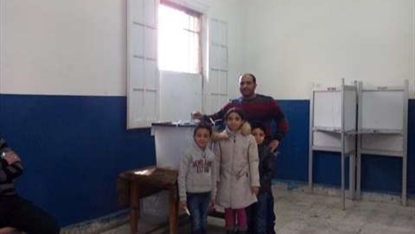 إقبال متوسط للناخبين بعد استراحة القضاة في لجان شبرا الخيمة