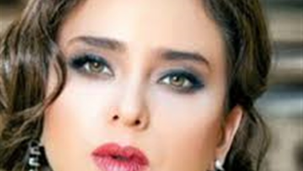 السبت.. «نيللي كريم» تستأنف "اشتباك"