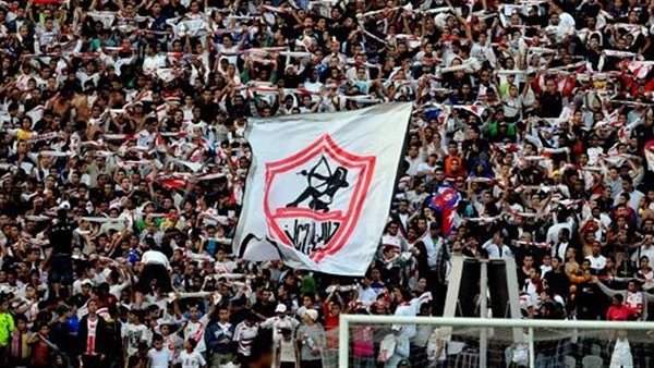 بالصور..جماهير الزمالك تحرق خطوط فودافون