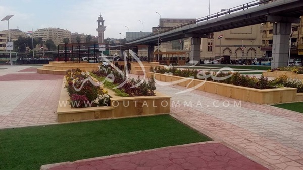  بالصور.. انتظام حركة المرور بالموسكى بعد إزالة الباعة الجائلين