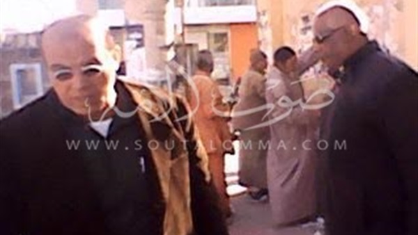 بالصور.. إزالة الدعاية الانتخابية بالمنوفية