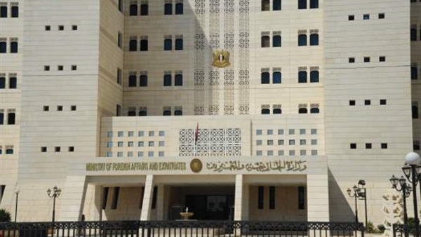 دمشق: قصف الإئتلاف الدولي بقيادة واشنطن معسكرًا للجيش «عدوانًا سافرًا»
