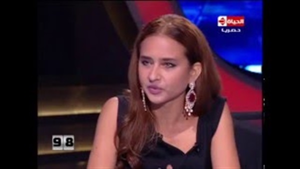 بالفيديو..نيللى كريم:لا مقارنة بين مدارس"روسيا" و"مصر"