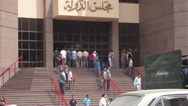 لاجئون يقاضون وزير الداخلية لتسليمهم للأمم المتحدة