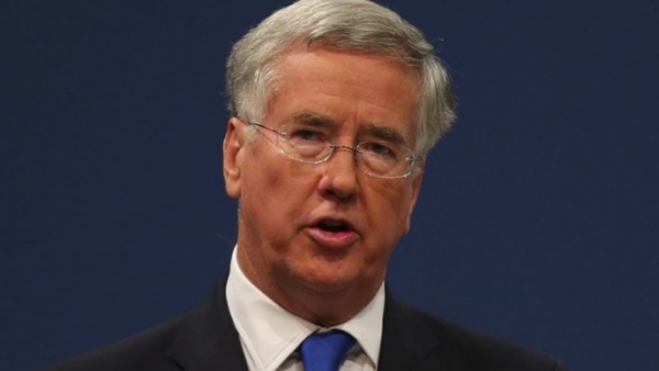 «فالون»: القصف الجوي البريطاني لــ«داعش» لن يسفرعن قتلي مدنيين