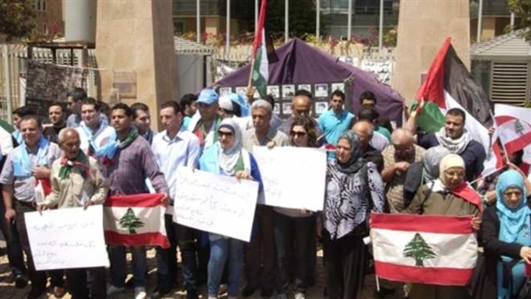  لبنانيون يغلقون «ديوان المحاسبة» للمطالبة بمحاربة الفساد