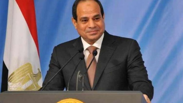 السيسي يدعو الإعلام إلى تسليط الضوء على نماذج الشباب الناجحة