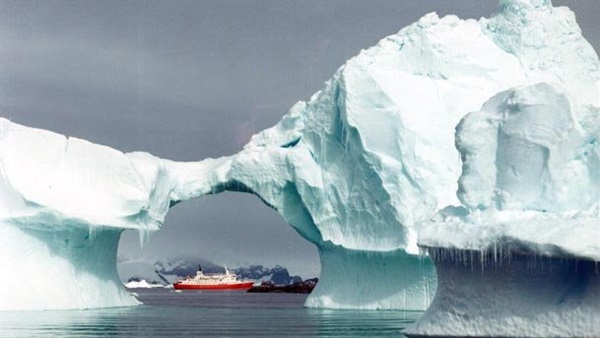 بعثة علمية روسية الى القارة القطبية الجنوبية