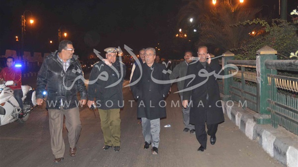 بالفيديو والصور.. محافظ المنيا يشهد بدء التشغيل التجريبي لكوبري الإخصاص
