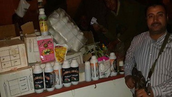 ضبط مصنع أسمدة ومبيدات مجهولة المصدر بالشرقية