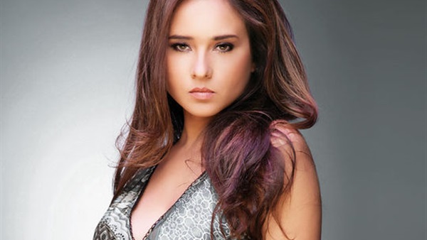 فنانات عانين من الزواج المبكر 