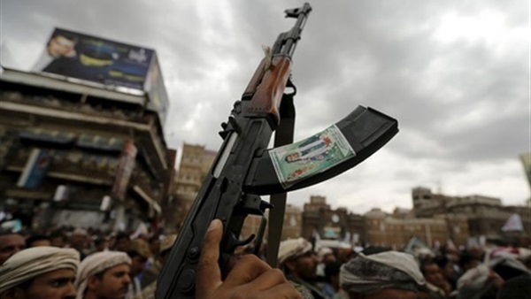 صحيفة سعودية: عملية وقف إطلاق النار في اليمن فرصة لإنهاء الأزمة