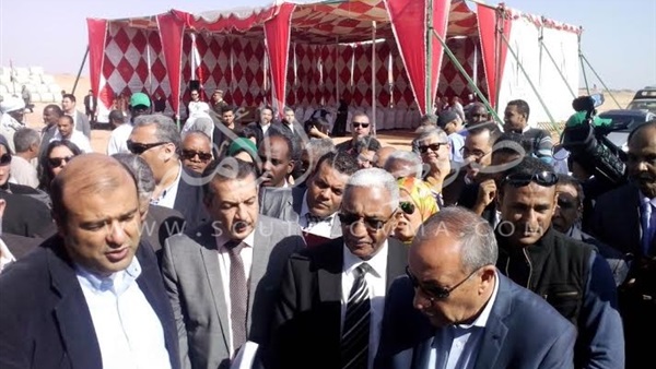  بالصور.. وزير التموين يشهد أكبر اتفاقية توريد عجول بجنوب أسوان 