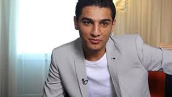 محمد عساف يزور" الانروا "دعماً للاجئين الفلسطينين