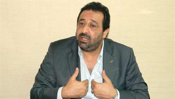 مضيفة جوية تحرر محضرا ضد مجدي عبدالغني بسبب «حزام الأمان»