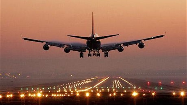 «فابيوس» يوجه بإعادة ركاب الطائرة الفرنسية من كينيا 