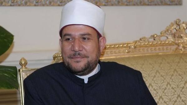 وزير الأوقاف يقدم للسيسي «موسوعة الحضارة الإسلامية»