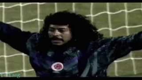 بالفيديو..أغرب لقطات للحارس المجنون"هيجيتا"