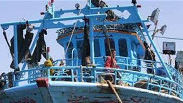 تونس تحتجز بحارة مصريين بسبب الصيد غير المشروع