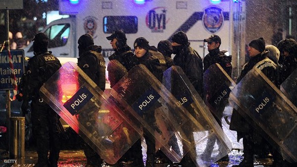 انفجار في مطار بإسطنبول يودي بحياة شخص وإصابة آخر