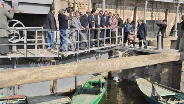 بالصور... وزير الرى ومحافظ أسيوط يضعان حجر أساس مشروع قناطر ديروط الجديدة