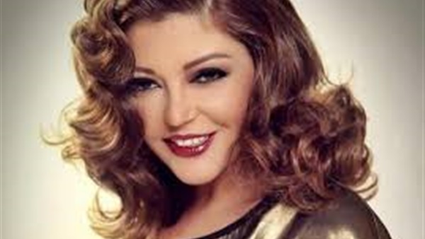 «الديفا» تحتفل مع منى الشاذلى بليلة رأس السنة
