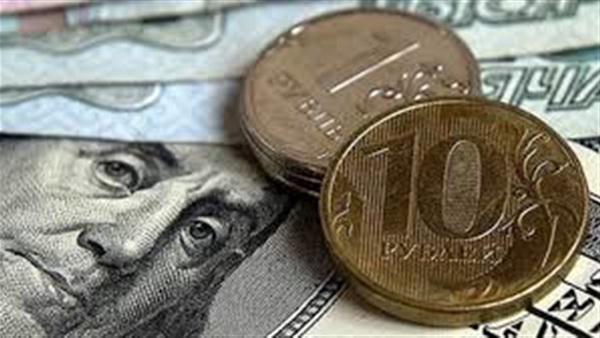ارتفاع طفيف للروبل الروسي أمام الدولار