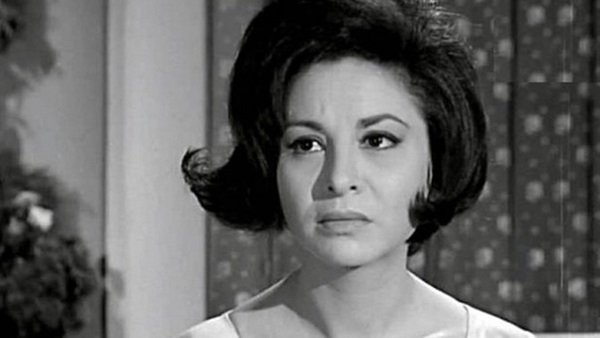 2015..«الكارت الأحمر» لأعمار نجوم الفن 