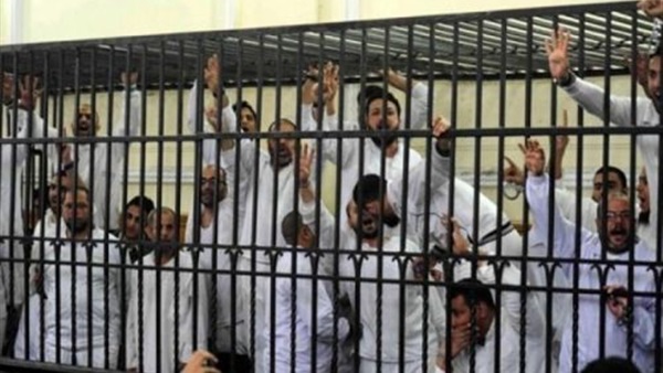 تأجيل محاكمة المتهمين بإحراق سيارة شرطة في الطالبية لـ3 يناير