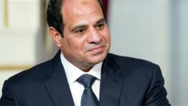 2000 شاب يتسلمون عقود استصلاح أراضي الفرافرة بحضور السيسي