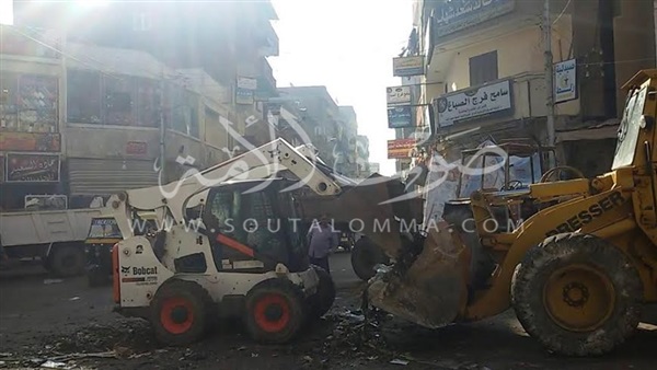 بالصور.. حملة نظافة وإشغالات مكبرة بشوارع مدينة كفر الشيخ 