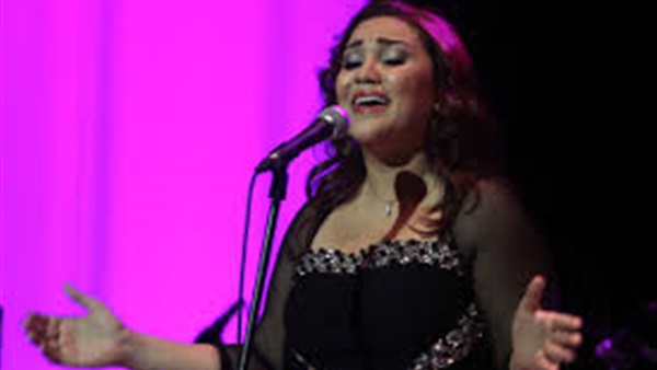 مي فاروق تحتفل  في "ممكن" بليلة رأس السنة 