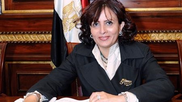 وزيرات ولكن.. عزة عشماوي "بتضرب بالشبشب".. وناهد العشري"بتطبخ ملوخية".. ووزيرة الهجرة: "بتعمل محشي"