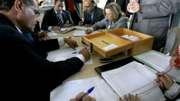 صراع الأحزاب على مقاعد المحليات قبل بدء الإنتخابات.. إتحاد شباب مصر: يستعين بنواب البرلمان لدعم الشباب فى دوائرهم الإنتخابية.. الإصلاح والنهضة: يستعد بمبادرة "قواعد المحليات"..والوفد: القانون به ثغرات