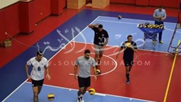 بالصور.. منتخب الكرة الطائرة يستعد لبطولة أفريقيا بالمركز الأوليمبي 
