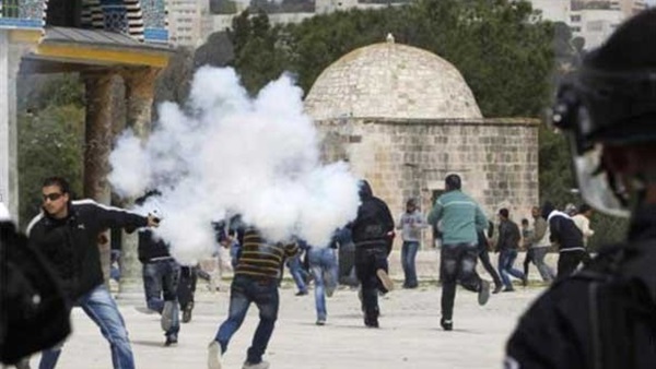 إصابات وإعتقالات لمواطنين فلسطينيين على يد الإحتلال الإسرائيلي بالضفة