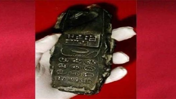 العثور على هاتف قديم عمره 800 سنة يشبه «نوكيا»
