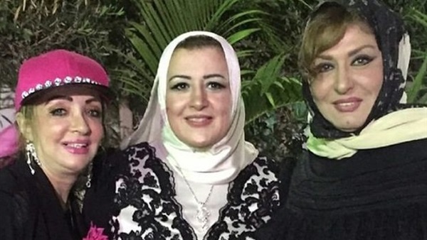 بالصور.. شهيرة تقود مسيرة النجمات العائدات لخلع الحجاب