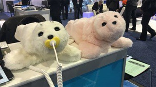 «بارو روبوت» متطور لمرافقة كبار السن 