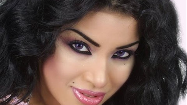 مروى في حالة نشاط فني بفيلم وأغنية