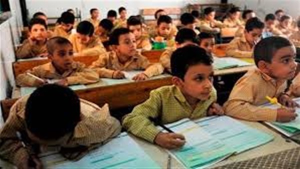 طلاب «ثالثة ابتدائي» يستغيثون بالسيسي من صعوبة الامتحانات